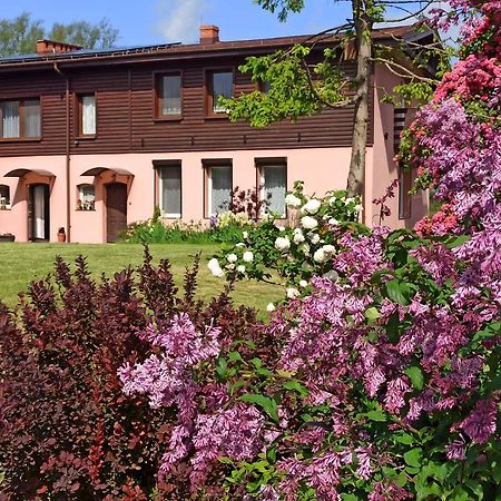 Dom Goscinny Przy Jeziorze Gardna Wielka Exterior foto
