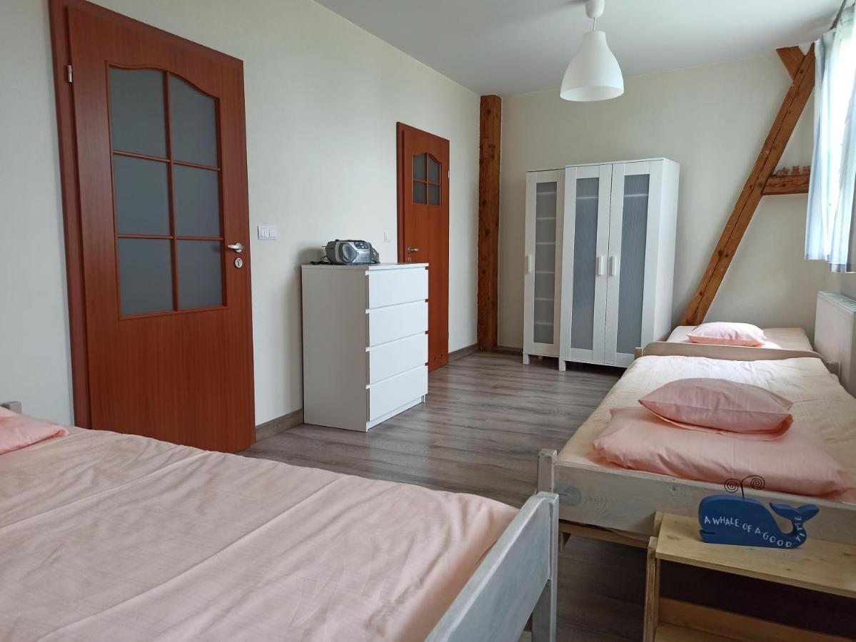 Dom Goscinny Przy Jeziorze Gardna Wielka Exterior foto