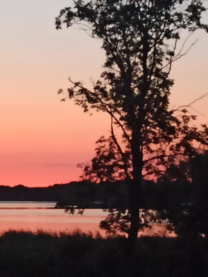 Dom Goscinny Przy Jeziorze Gardna Wielka Exterior foto